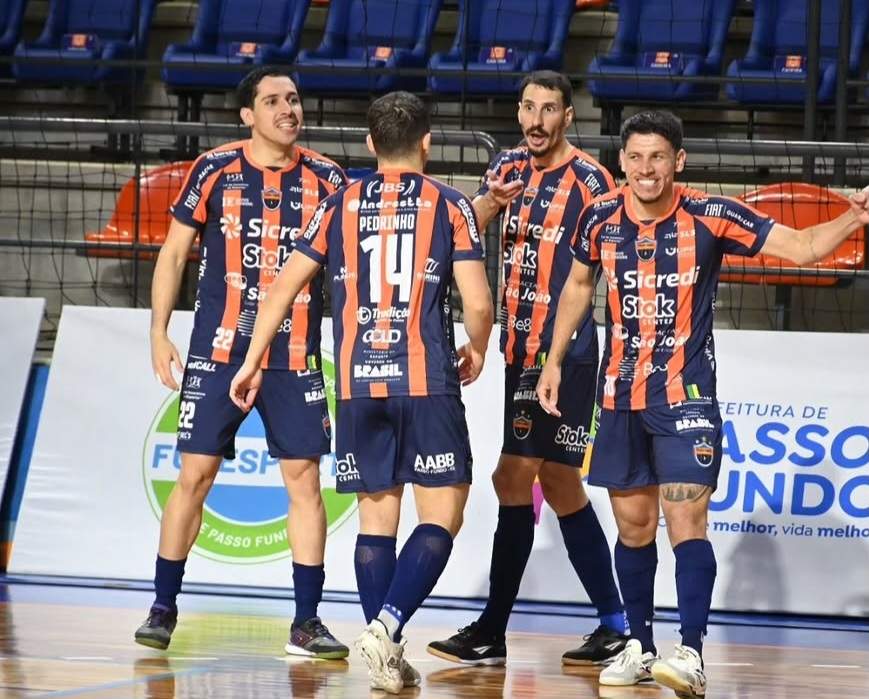 PASSO FUNDO FUTSAL VENCE GUARANI PELA COPA RS E GARANTE VAGA NA SEMIFINAL 