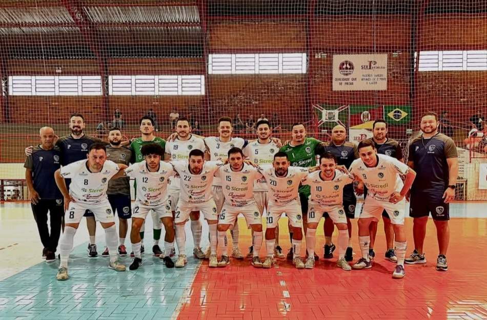 CATUIPE E MENINOS DA VILA EMPATAM PELA S�RIE BRONZE 
