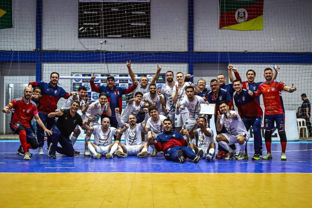 SER SANTIAGO/ACCAD VENCE O CAMAQU� E EST� NA FINAL DA COPA RS